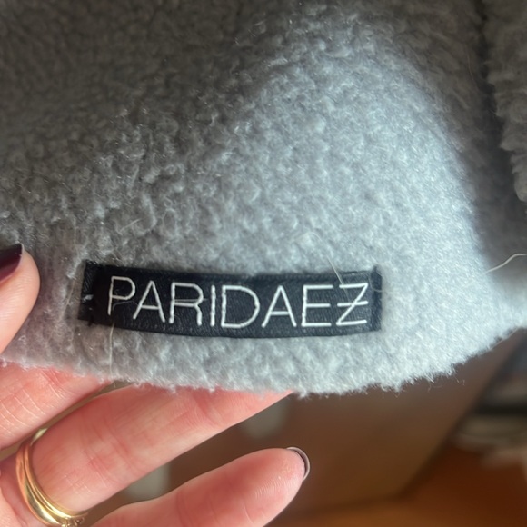 Paridaez reversible fleece top - Picture 3 of 3